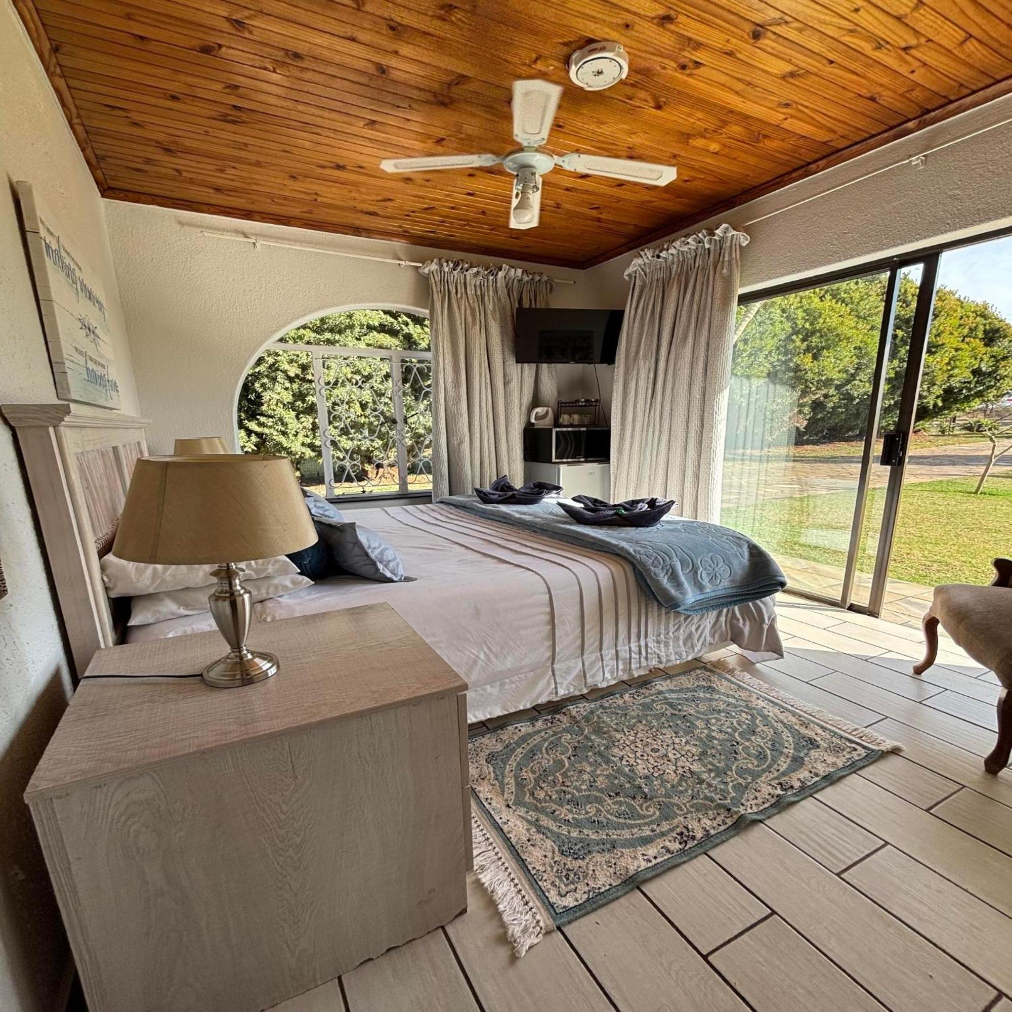 Aloe Tree Guest House 크루거스도프 객실 사진