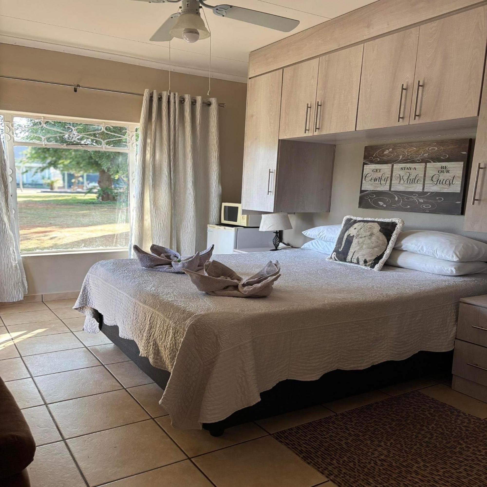 Aloe Tree Guest House 크루거스도프 객실 사진